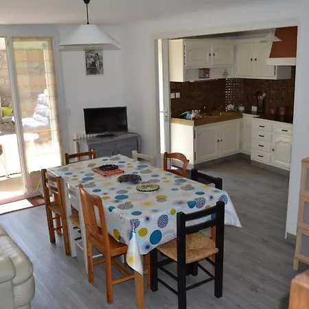 Familial Chaleureux A La Campagne 20mn Futuroscope Nyaraló